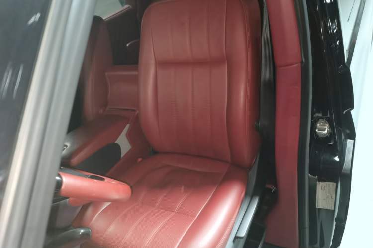 Used Volkswagen Caravelle 2017 2.0 TSI 4x4 Comfort Edition 7-Seater
