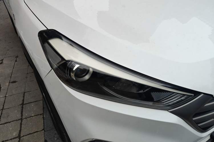 Used Hyundai Tucson 2018 1.6T Dual-Clutch Two-Wheel Drive 15th Anniversary Special Edition
