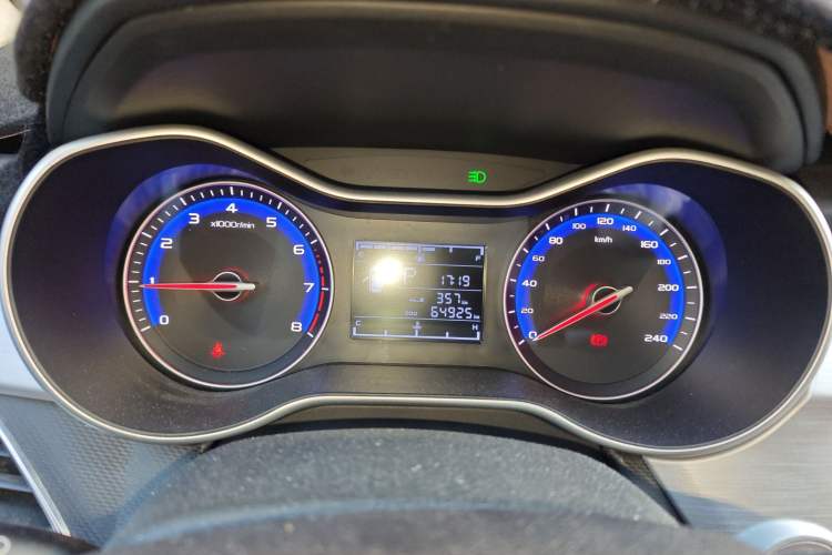 Used Geely Auto Vision 2019 Upgraded Model 1.5L CVT Prestige Version China VI Standard
