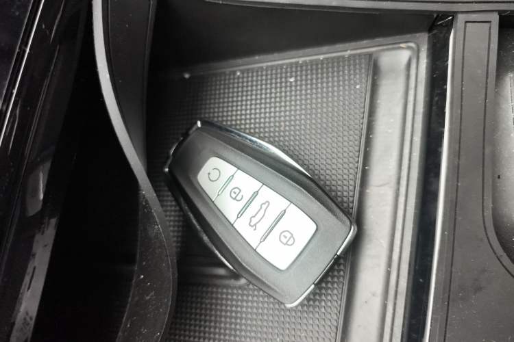 Used Geely Auto Emgrand X7 Sport 2024 1.5TD Dragon Edition Vehicle Key