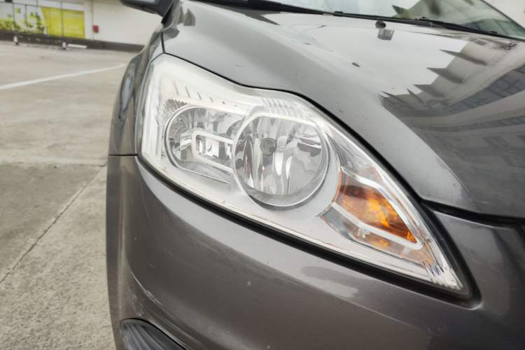 Used Ford Focus 2013 Sedan Classic 1.8L Automatic Base Model
