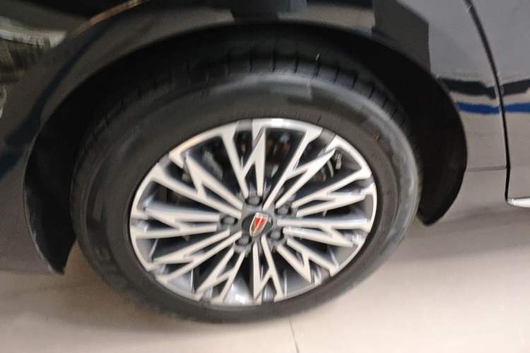 Used Hongqi H5 2024 1.5T DCT Smart Connect Flagship Edition Right Rear Wheel Hub