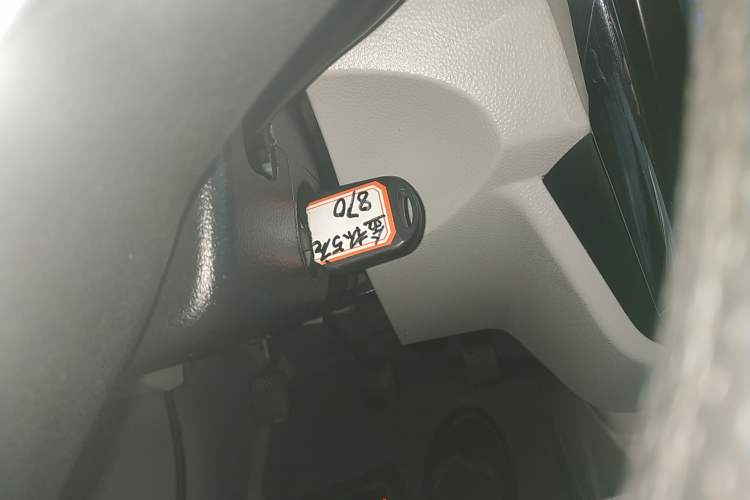 Used Jinbei New Hiace X30L 2022 1.5L Wealth Edition Air-Conditioning-Free Van China VI Standard SWC15M
