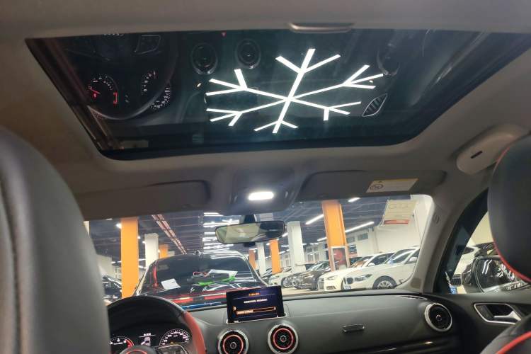 Used Audi A3 2019 Sportback 35 TFSI Fashion Edition China VI Emission Standard Headliner