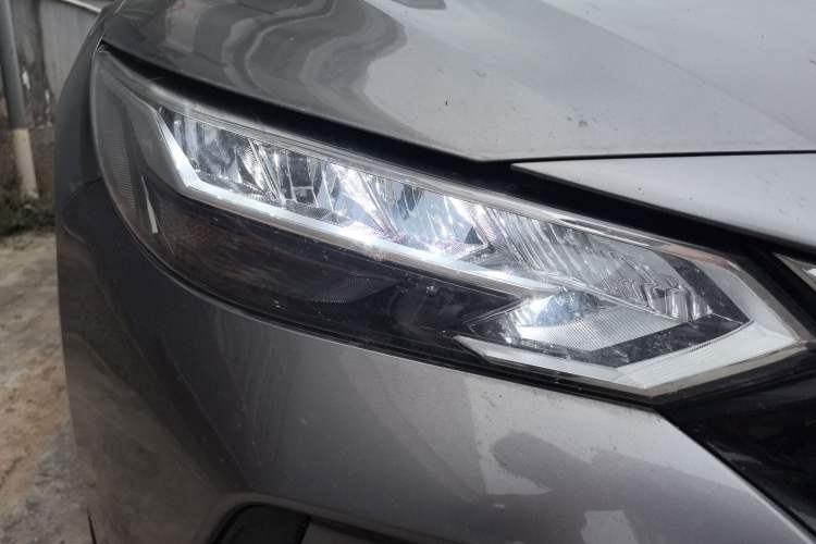 Used Nissan Sylphy 2021 1.6L XL CVT Enjoyment Edition Right Front Headlight