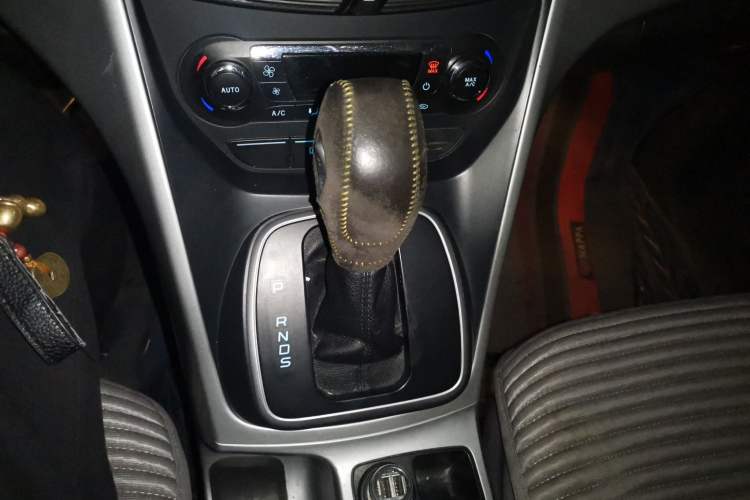 Used Ford Kuga 2013 1.6L GTDi Two-Wheel-Drive Trend Model
