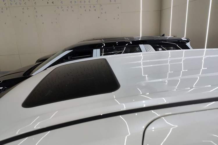 Used Toyota Granvia 2024 2.5L Hybrid Comfort Edition