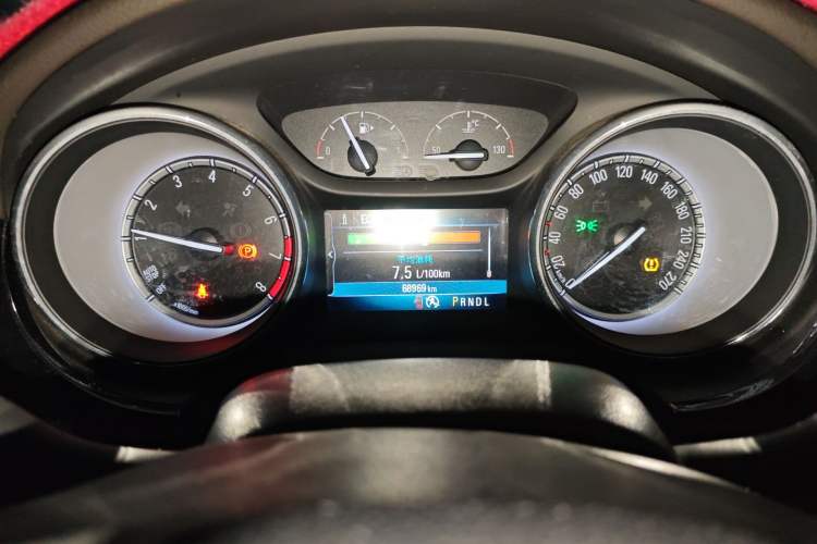 Used Buick Verano 2015 Sedan 15S Automatic Leading Model Odometer Close Up