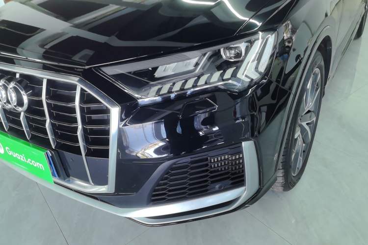 Used Audi Q7 2022 55 TFSI quattro S line Sport model Left Front Headlight