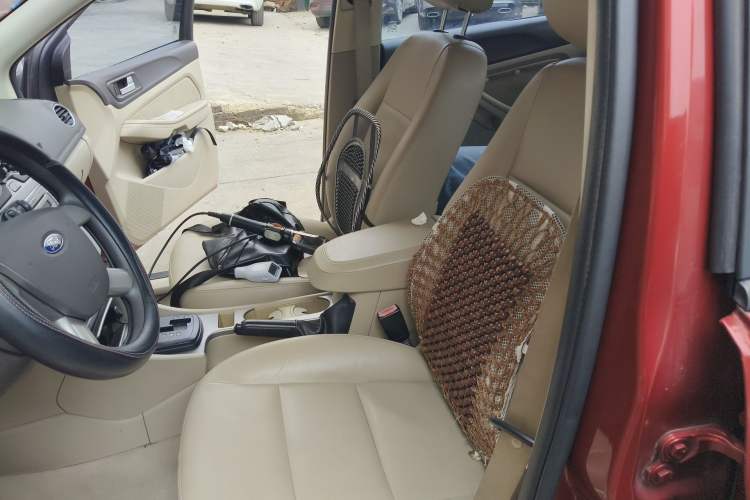 Used Ford Focus 2011 Hatchback 1.8L Automatic Fashion Edition
