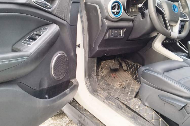 Used BYD Yuan New Energy 2018 EV360 Smart Connect Cool Edition
