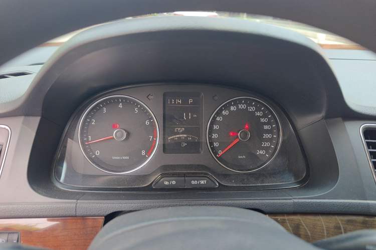 Used Volkswagen Lavida 2015 1.6L Automatic Comfort Edition