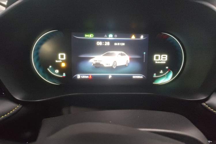 Used Roewe i5 2021 1.5L CVT Diamond Edition Odometer Close Up