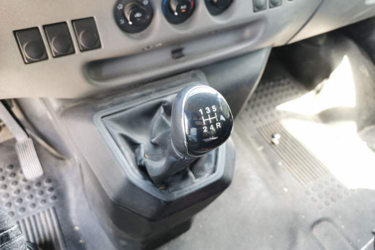 Used JMC Transit 2017 2.8T Commercial Version Long Wheelbase Mid-Roof 6/7/8-Seater JX493 Gear Lever