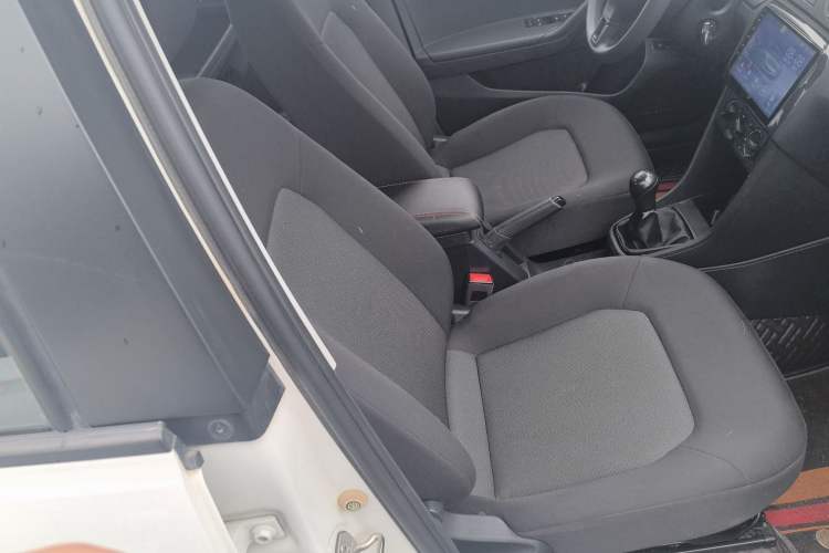 Used Volkswagen Jetta 2015 Value Edition 1.6L Manual Fashionable Style
