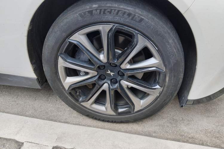 Used XPeng P7 2022 480G+ Right Front Wheel Hub