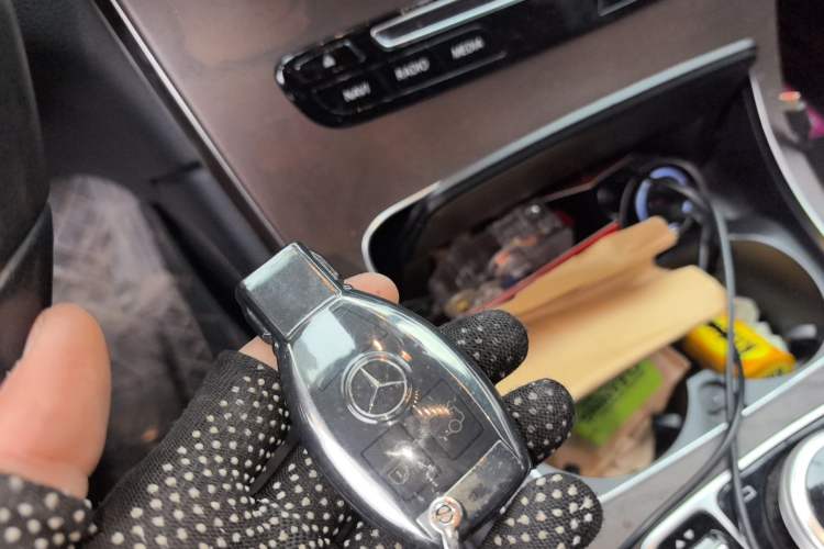 Used Mercedes-Benz GLC 2019 GLC 300 L 4MATIC Dynamic Model Vehicle Key