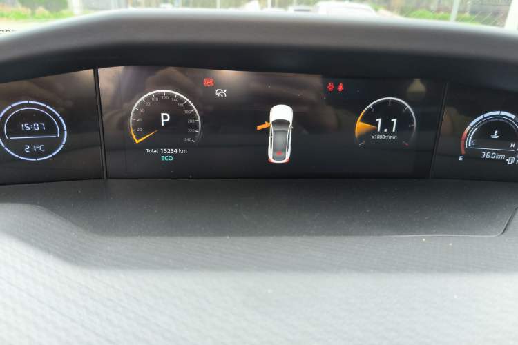 Used CHANGAN UNI-V 2023 1.5T Prestige Model