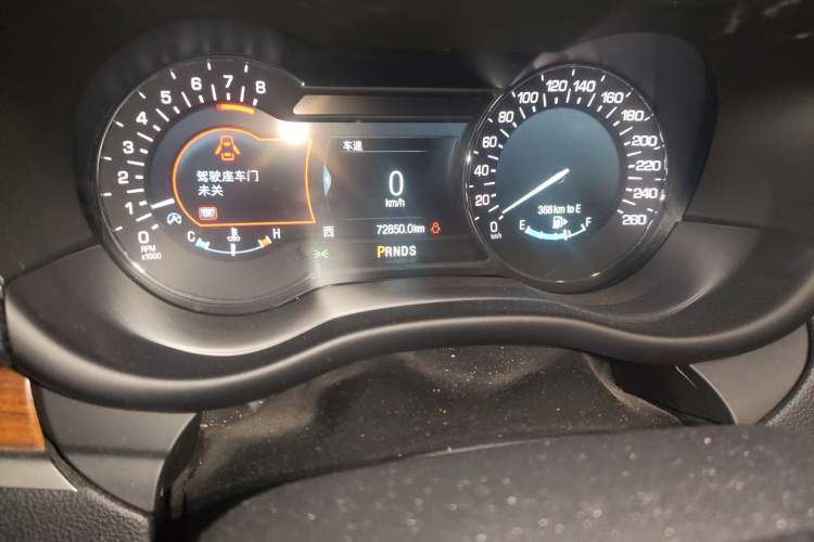 Used Lincoln MKC 2018 2.0T Four-Wheel Drive Zunya Edition Odometer Close Up