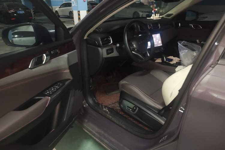 Used Lynk & Co 02 2021 1.5T DCT Two-Wheel Drive Zhaopu Driver Seat