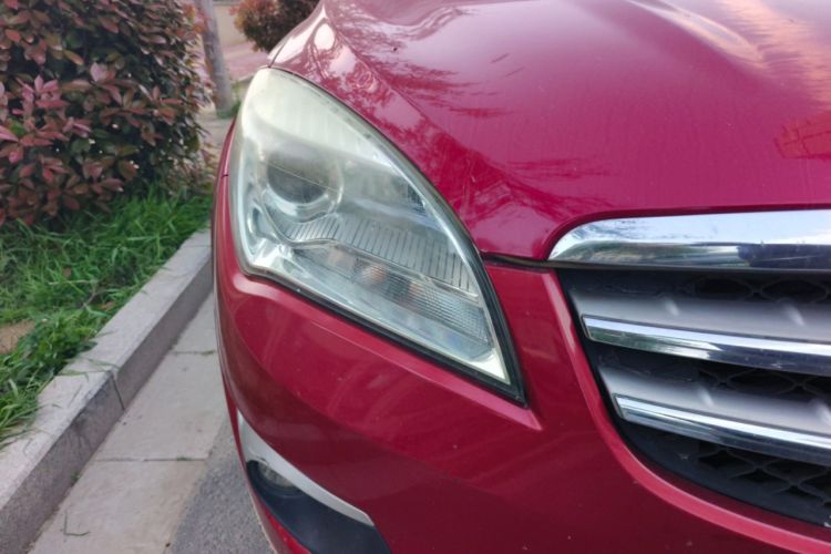 Used CHANGAN CS35 2014 1.6L Automatic Luxury Model China IV Standard Right Front Headlight