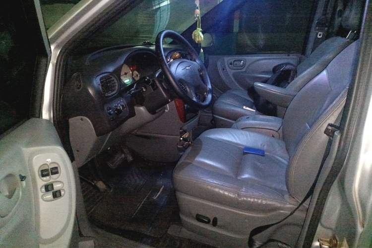 Used Chrysler Grand Voyager 
