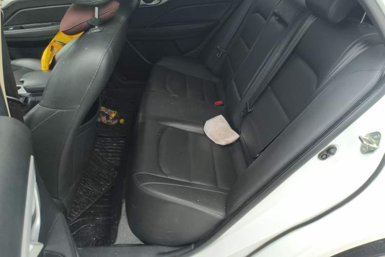 Used Geely Auto Vision 2019 Upgraded Model 1.5L Manual Luxury Version China V Standard