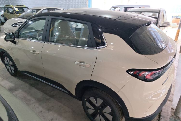 Used Wuling Bingo S 2025 Model 430km Deluxe Edition