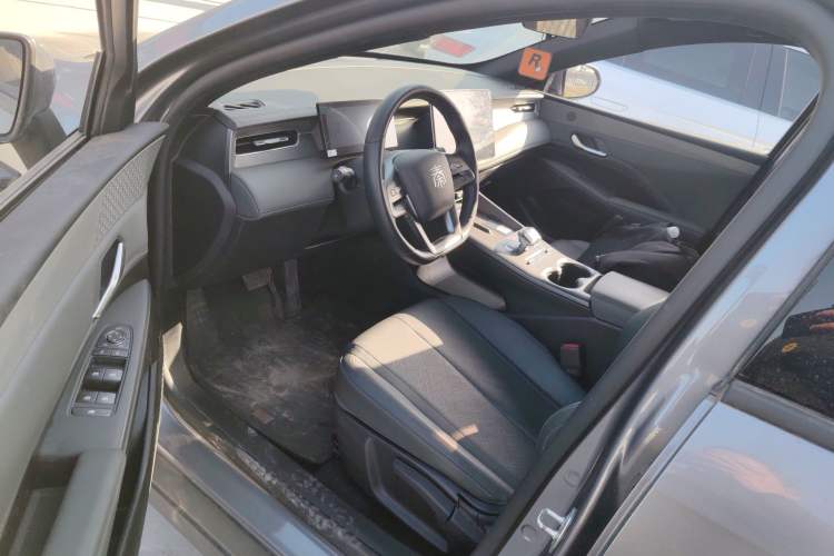 Used BYD Qin PLUS 2025 EV Smart Drive Edition 420KM Leading Model
