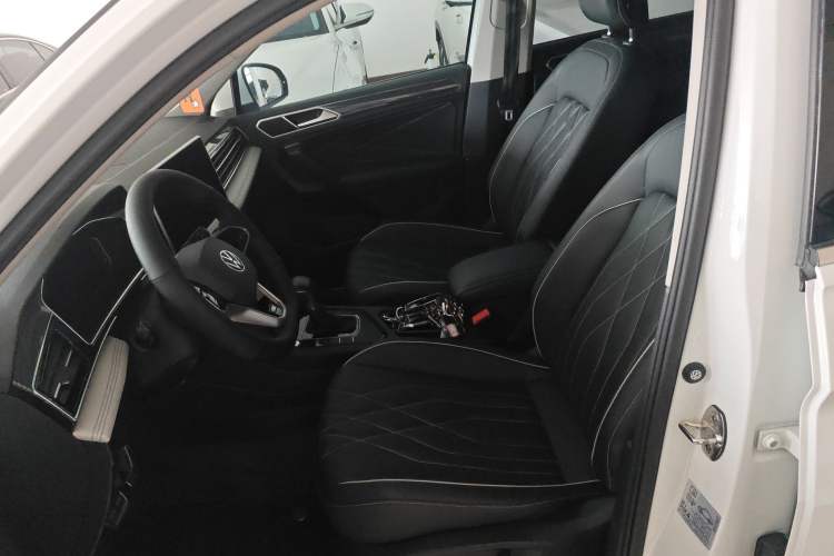 Used Volkswagen Tiguan L 2023 330TSI Automatic Two-Wheel Drive R-Line Enjoyment Edition