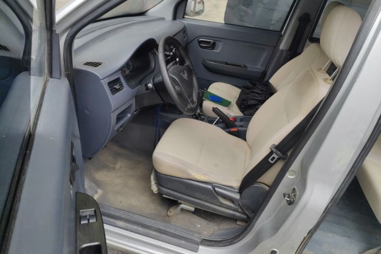 Used Wuling Rongguang V 2015 1.2L Base Version