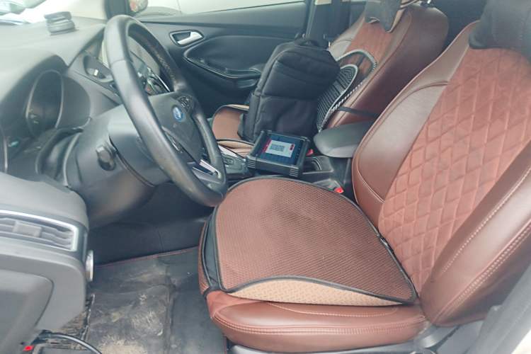 Used Ford Focus 2015 Hatchback 1.6L Automatic Fashion Edition