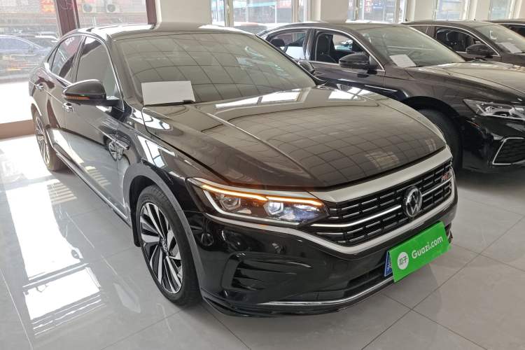 Used Volkswagen Passat 2023 Facelift 330TSI Luxury Edition