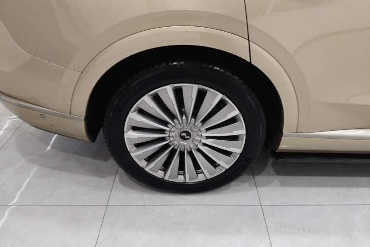 Used ONVO Luxeed L90 2025 Model—Max Six-Seater Version
