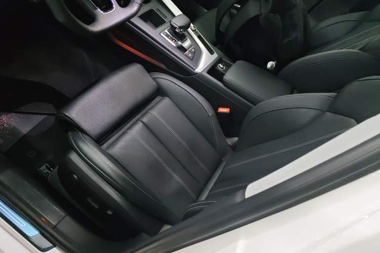 Used Audi A4L 2022 40 TFSI Luxury Dynamic Model Left Front Seat