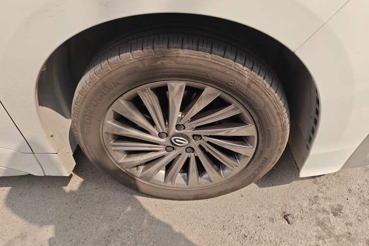 Used GAC Trumpchi M8 2021 Master Series 390T Ultimate Edition Right Front Wheel Hub