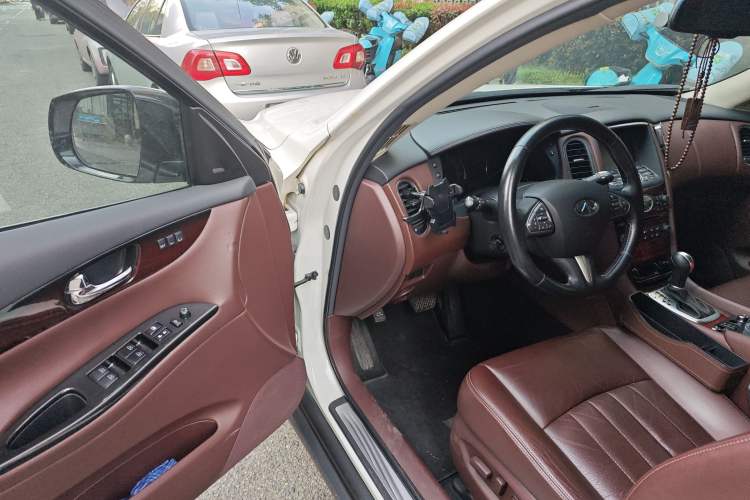 Used Infiniti QX50 2015 2.5L Deluxe Edition