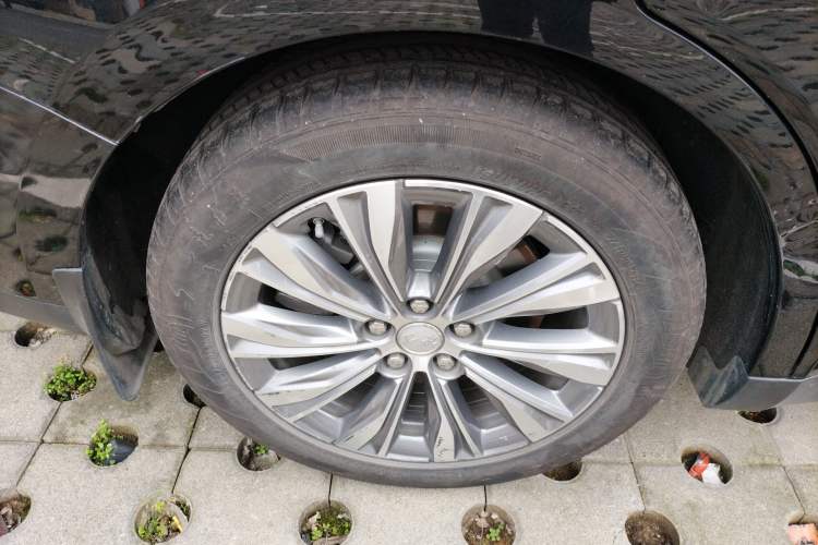 Used Hongqi E-QM5 2024 500km Range Edition Right Rear Wheel Hub