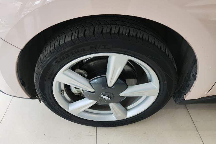 Used ORA Good Cat 2023 401 km Standard Range Comfort Version Lithium Iron Phosphate
