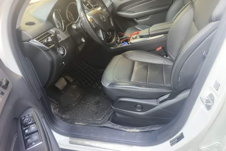 Used Mercedes-Benz M-Class 2015 ML 320 4MATIC Left Front Seat