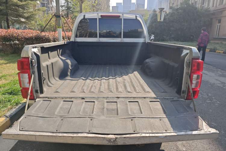 Used Great Wall Wingle 7 2019 2.0T Diesel Two-Wheel Drive Value Edition China VI Standard Big Double Cab GW4D20M
