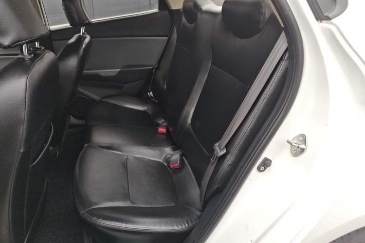 Used Kia K2 2015 Sedan 1.4L Automatic GLS