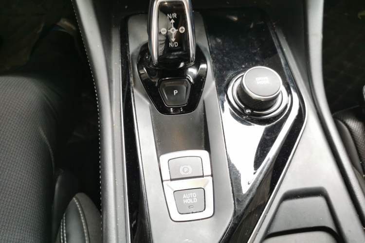 Used Lynk & Co 03 2022 2.0TD DCT JingPro Gear Lever