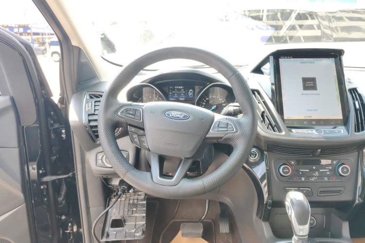 Used Ford Kuga 2019 EcoBoost 180 Two-Wheel-Drive Titanium Plus Model China V Standard
