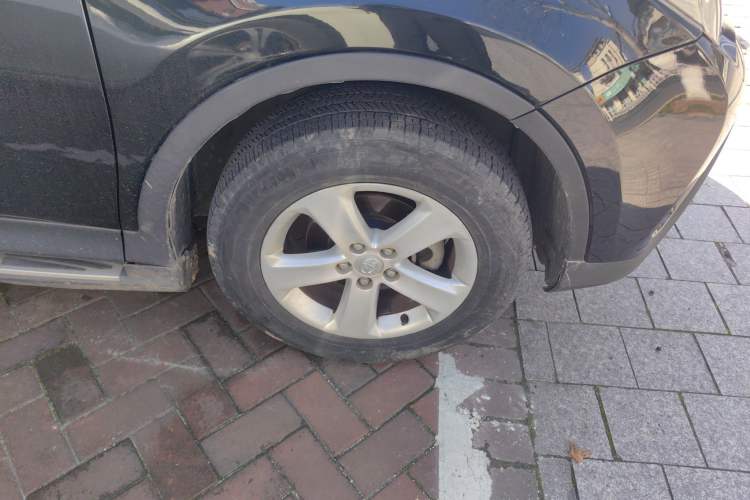 Used Toyota RAV4 2013 2.0L CVT Two-Wheel Drive Urban Edition