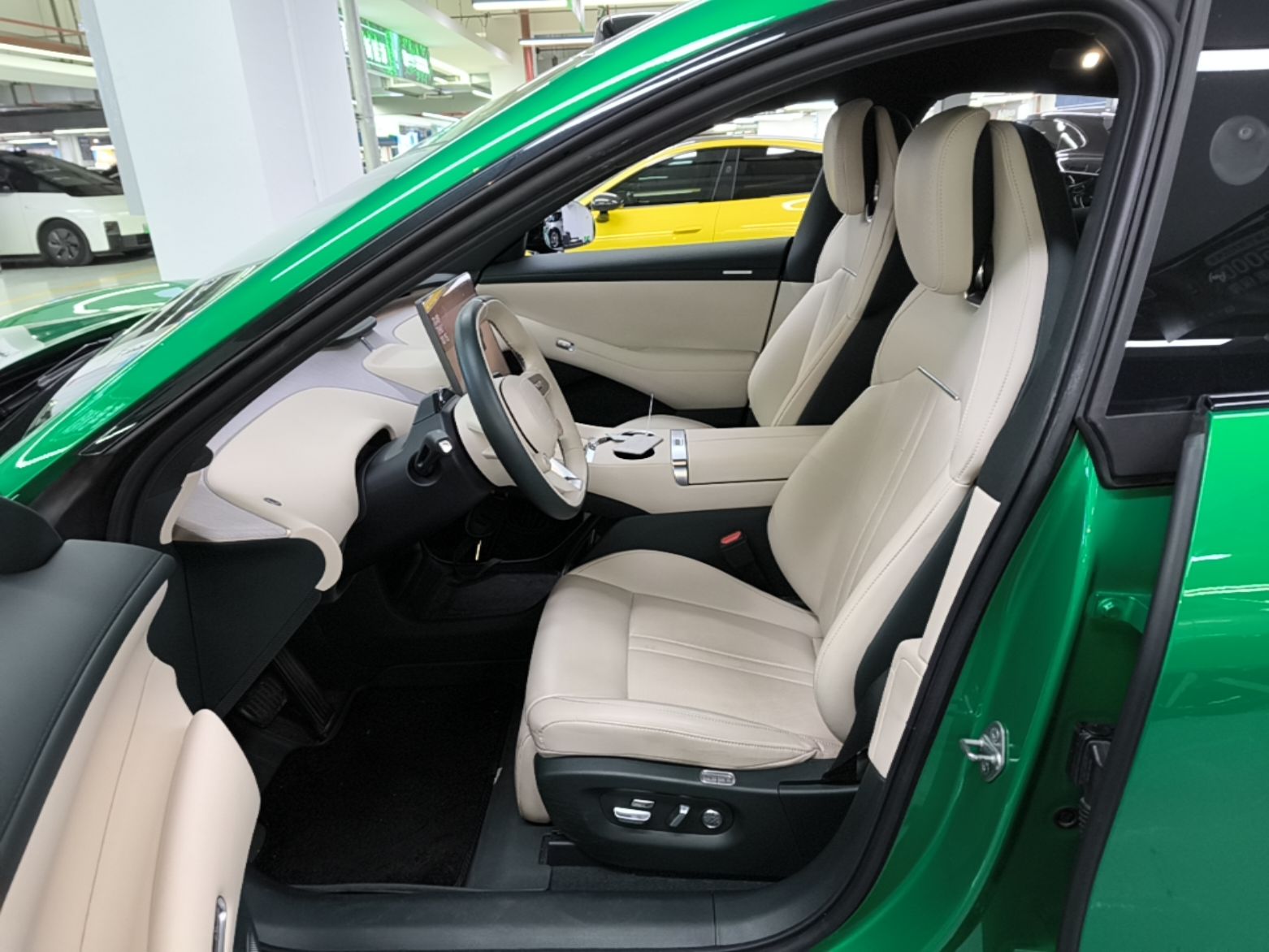 Xiaomi Auto YU7 2025 Ultra-Long Range Rear-Wheel Drive Version — снимка 17