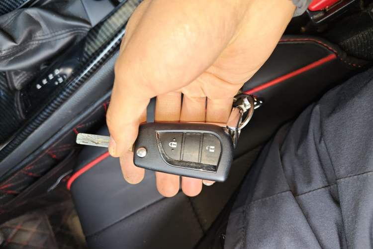 Used Toyota IZOA 2018 2.0L Yidong Version China V Standard