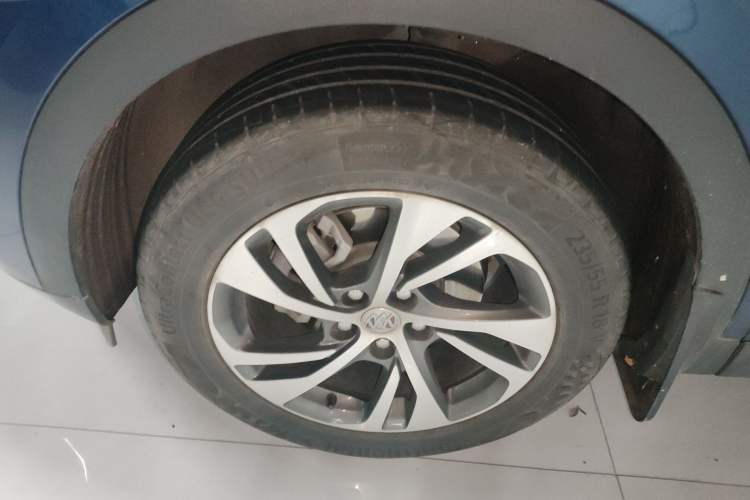 Used Buick Envision 2023 Encore S 652T Two-Wheel-Drive Luxury Model