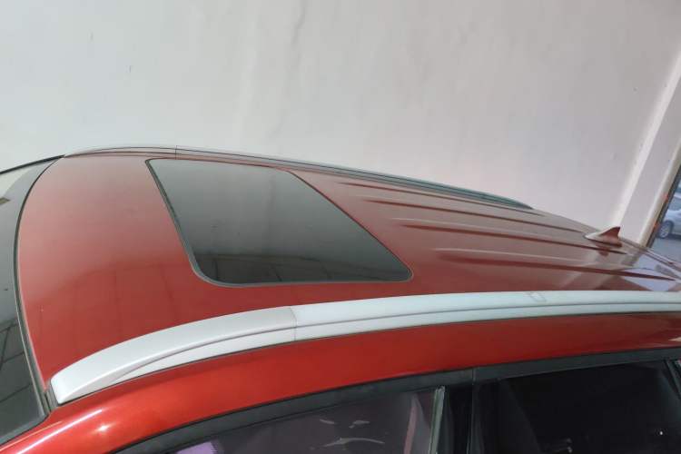 Used Changan CS55 2017 1.5T Manual Colorful Edition
