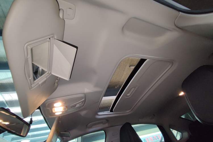 Used Peugeot 308 2016 1.6L Automatic Luxury Edition Headliner